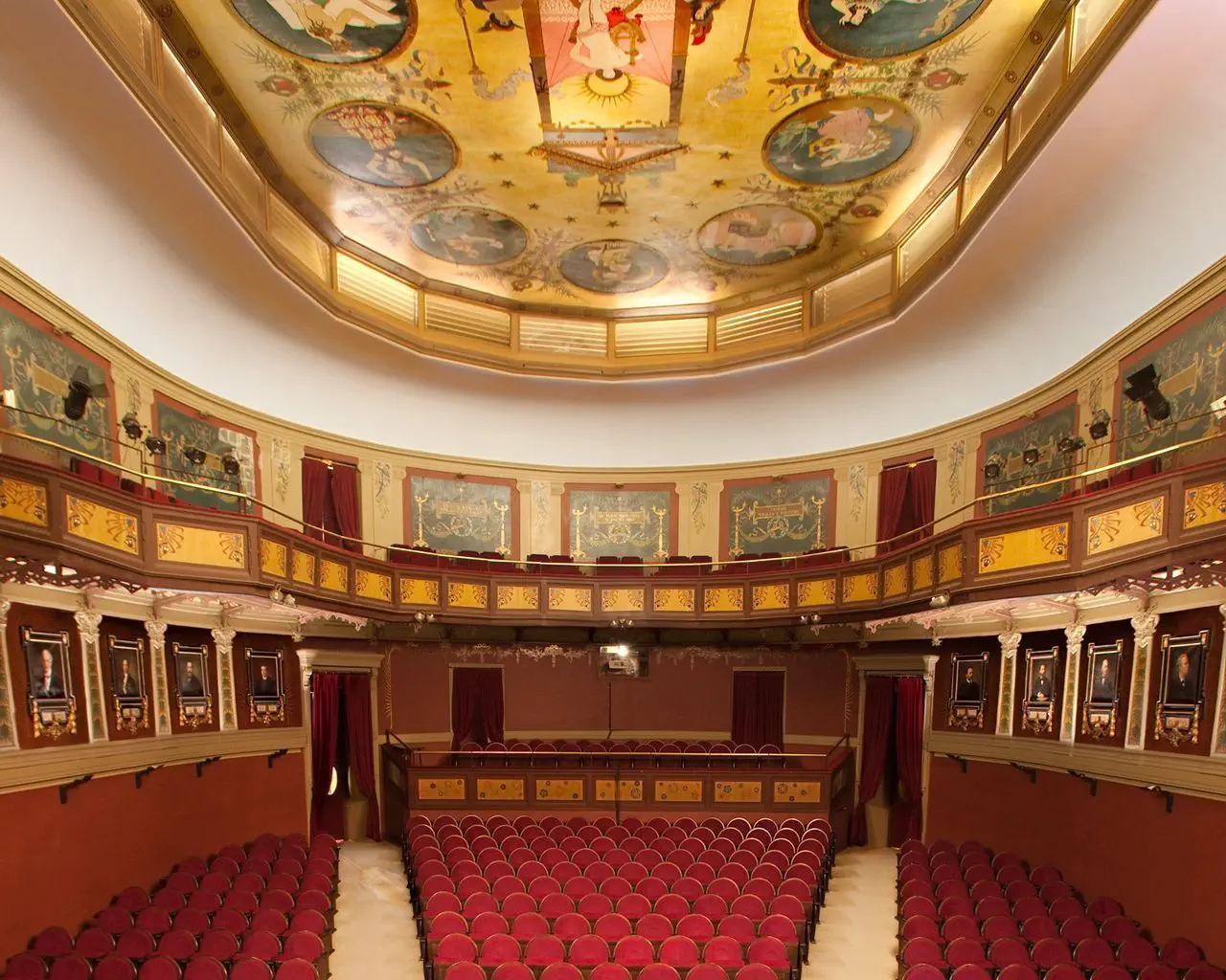 Ahora también en La Cátedra del Ateneo